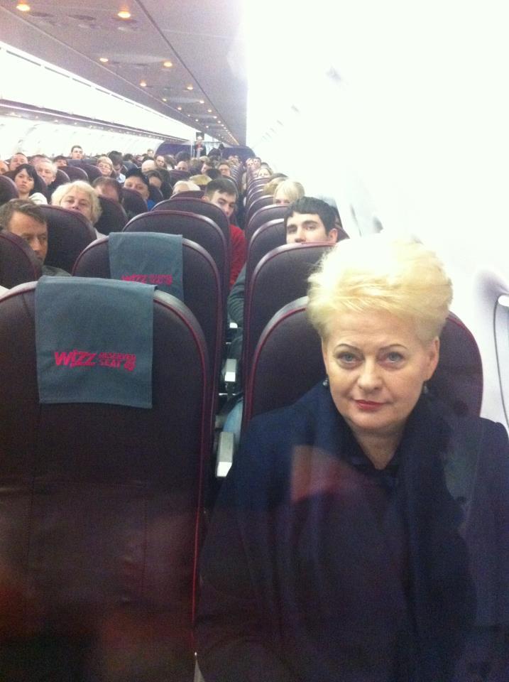 Президент Литвы летает бюджетными авиалиниями