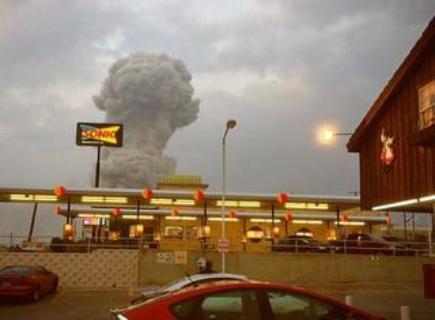 При взрыве на заводе в Техасе погибло 70 человек