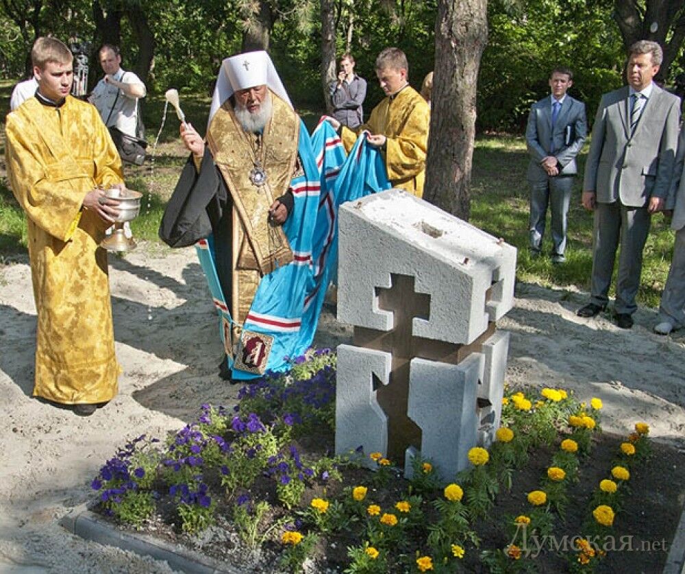 В Одесі вандали вимазали фекаліями недобудований храм