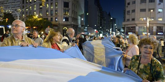 В Аргентине прошли масштабные антипрезидентские митинги