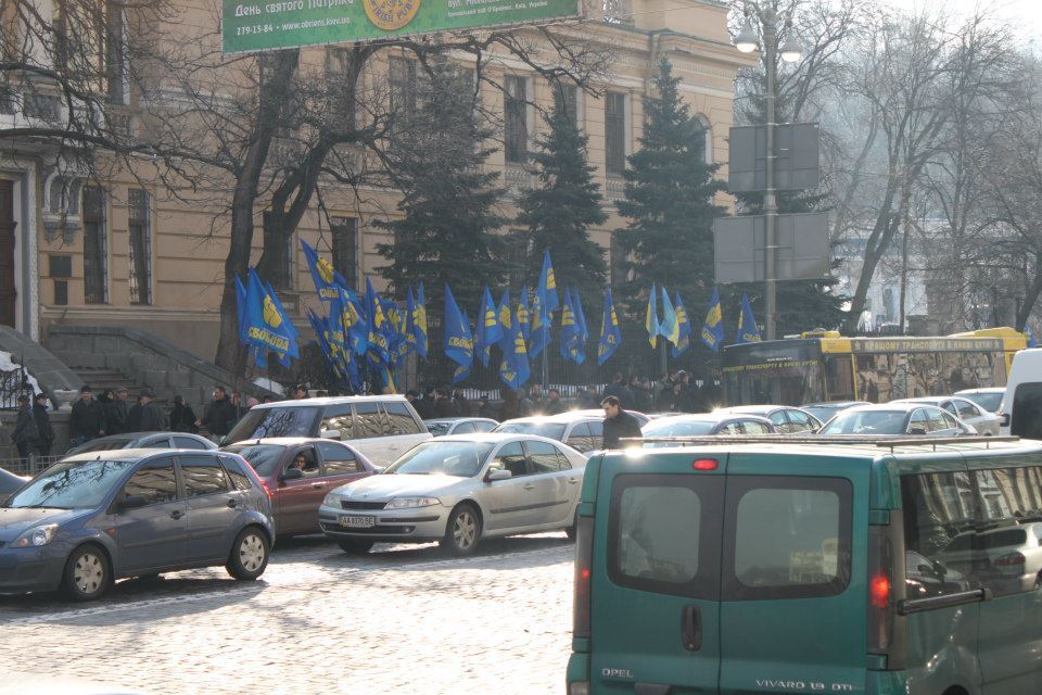 У Ради зібралося 5 тис. прихильників опозиції. Відео