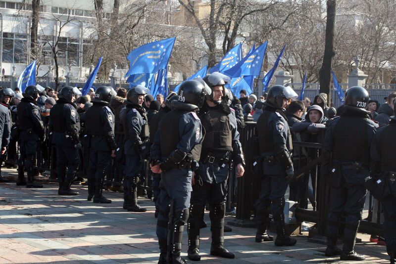 Мітинг опозиції під Радою