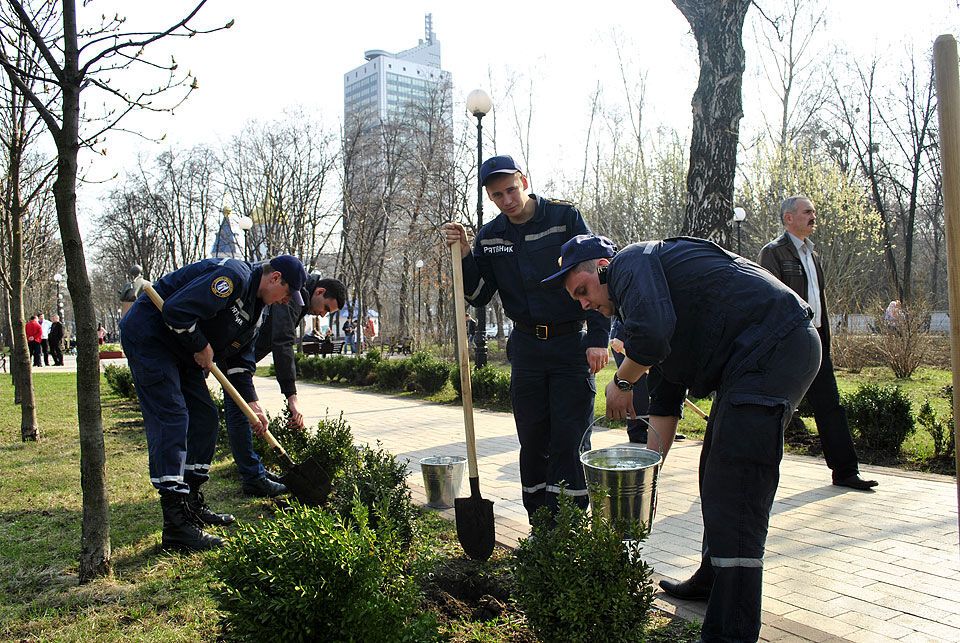 В Киеве на второй субботник пришли 106 тысяч человек