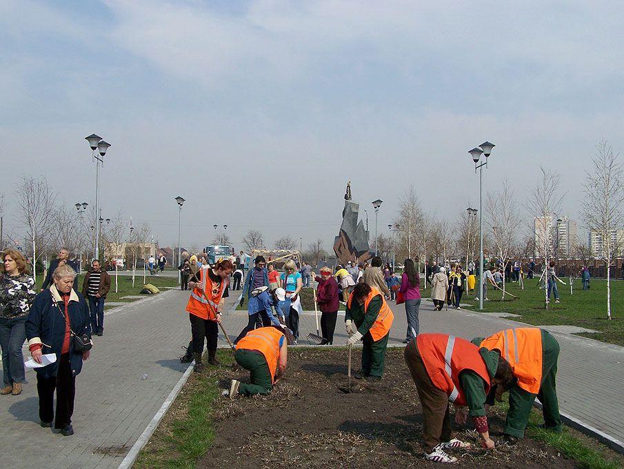 В Киеве на второй субботник пришли 106 тысяч человек