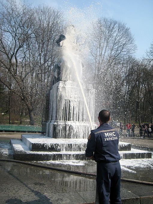 В Киеве на второй субботник пришли 106 тысяч человек