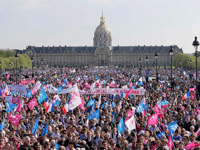 В Париже 270 тыс. человек митинговали против однополых браков
