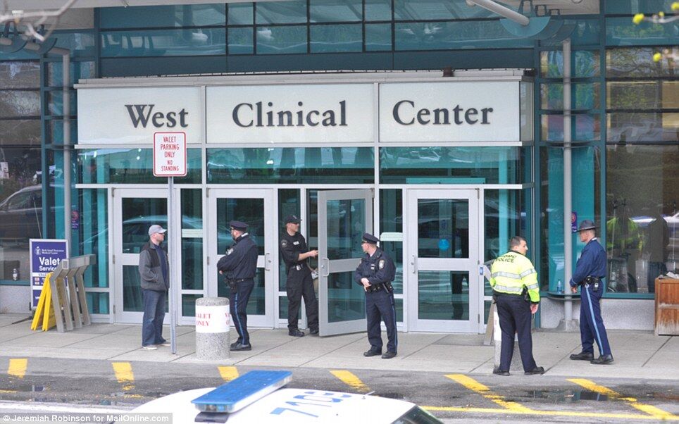 Бостонский террорист пытался застрелиться - СМИ
