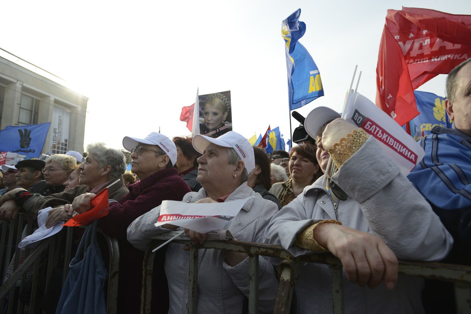 Оппозиция насчитала 5 тыс. "повстанцев" в Черкассах