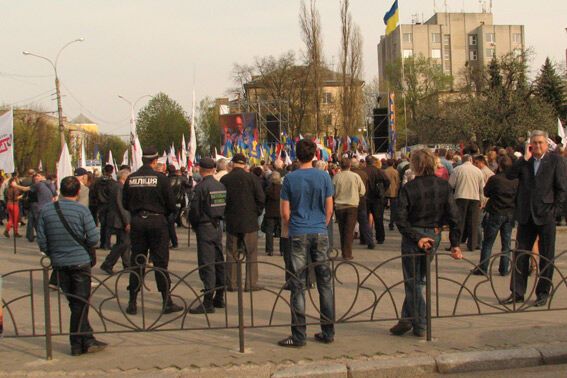 Милиция: в Черкассах было 1,5 тыс. сторонников оппозиции