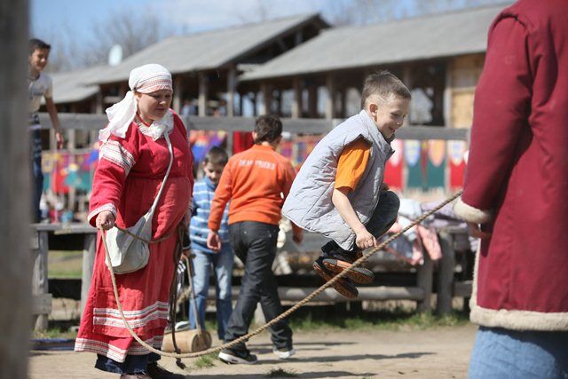 Парк "Киевская Русь" приглашает провести майские праздники