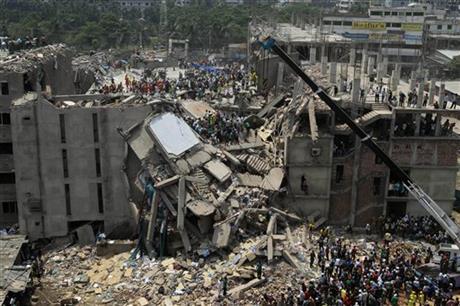 В Бангладеш уже 340 погибших из-за обвала здания