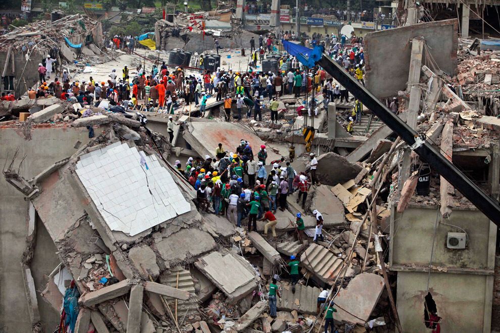 У Бангладеш обрушилося восьмиповерховий будинок
