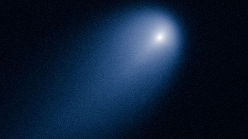 На Землю переданы снимки "кометы века"