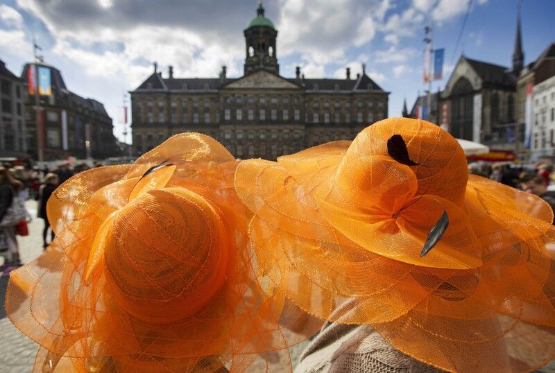 Накануне коронации голландцы погрузилась в "оранжевое безумие"
