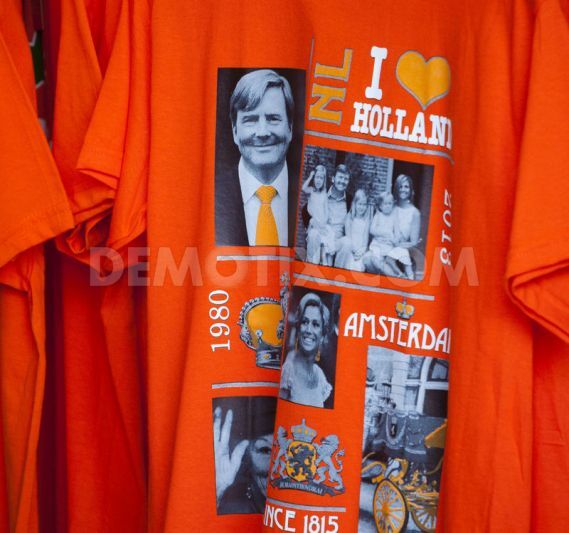 Напередодні коронації голландці занурилася в "помаранчеве божевілля"