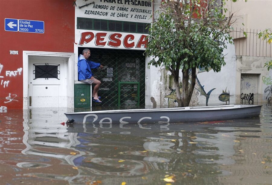 Буря и наводнение в Буэнос-Айресе