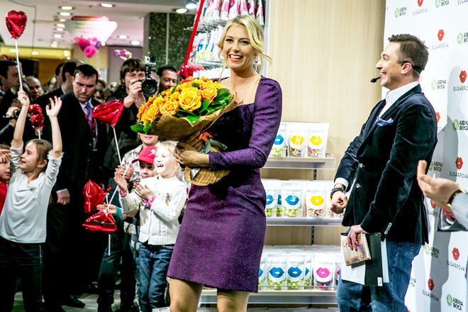 Шарапова привезла свои сладости в Москву. Фото