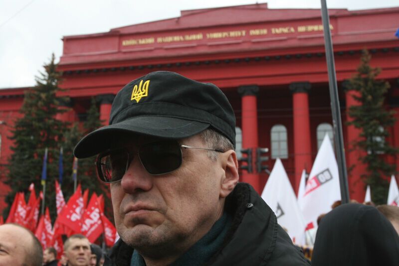 Митинг оппозиции около памятника Шевченко