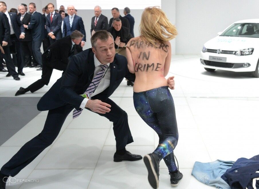 Путіну сподобався перфоменс FEMEN. Фото. Відео