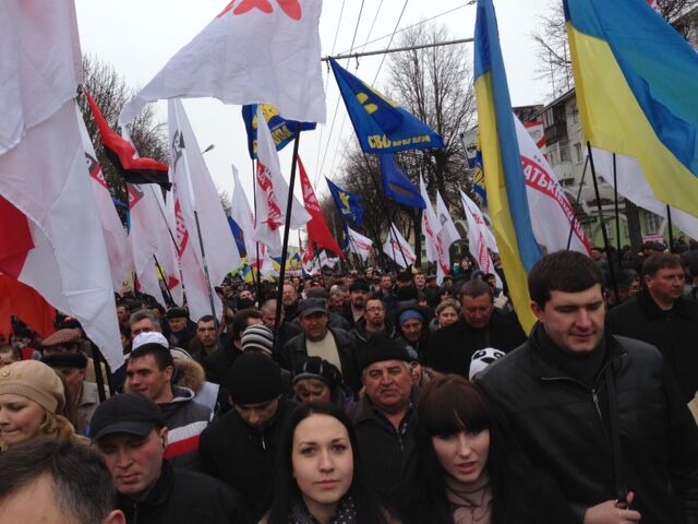 МВС: кількість мітингувальників у Луцьку збільшилася до 3 тисяч