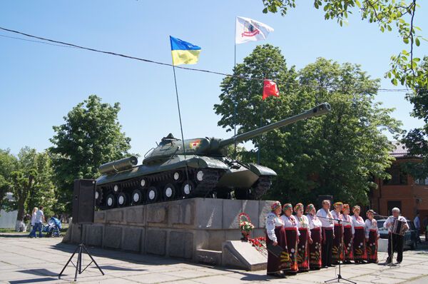 На Николаевщине установили новые плиты героям ВОВ