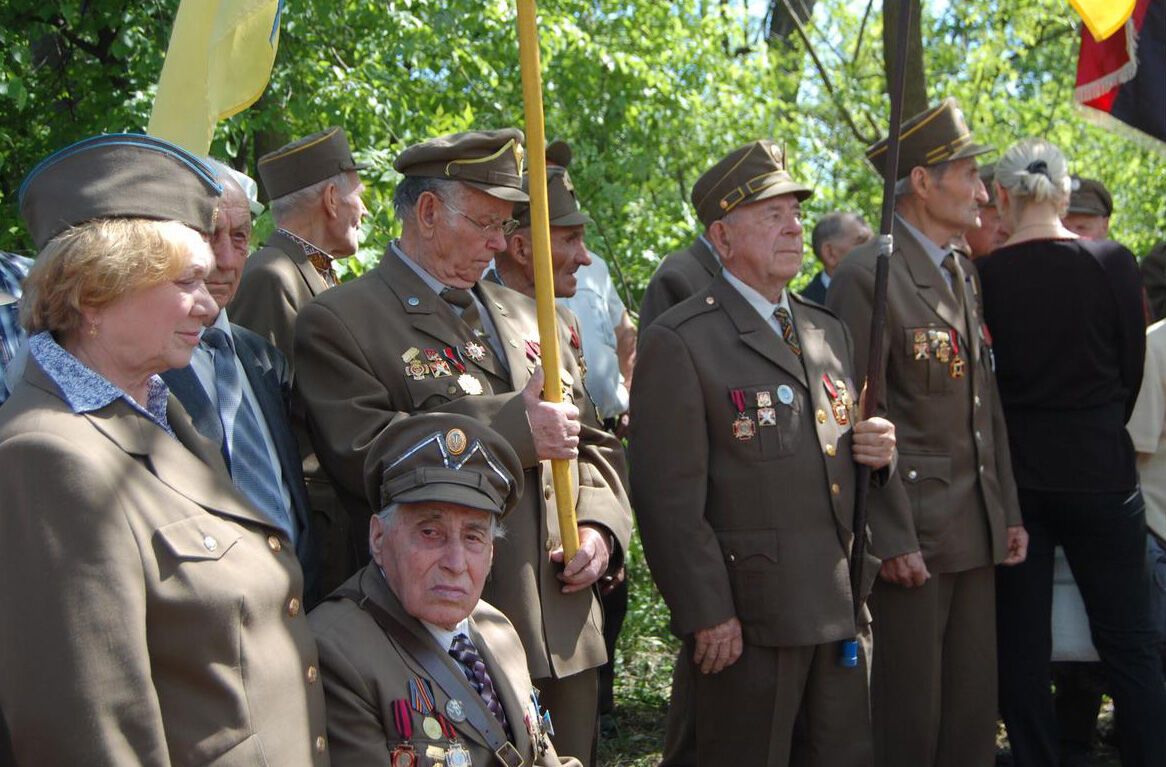 На Прикарпатье перезахоронили останки 640 жертв НКВД