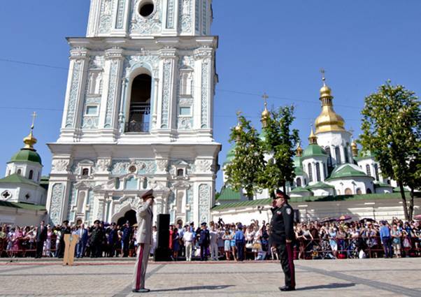 В Киеве 500 новобранцев присягнули на верность Украине