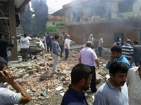 В результате серии взрывов в Турции погибло 18 человек