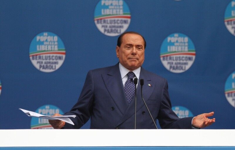 В Италии прошла демонстрация в поддержку Берлускони