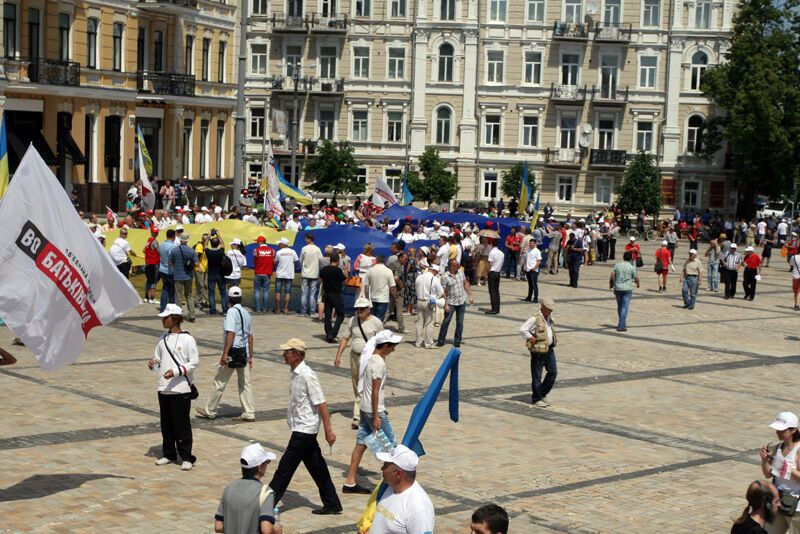Битва митингов в Киеве: чей больше