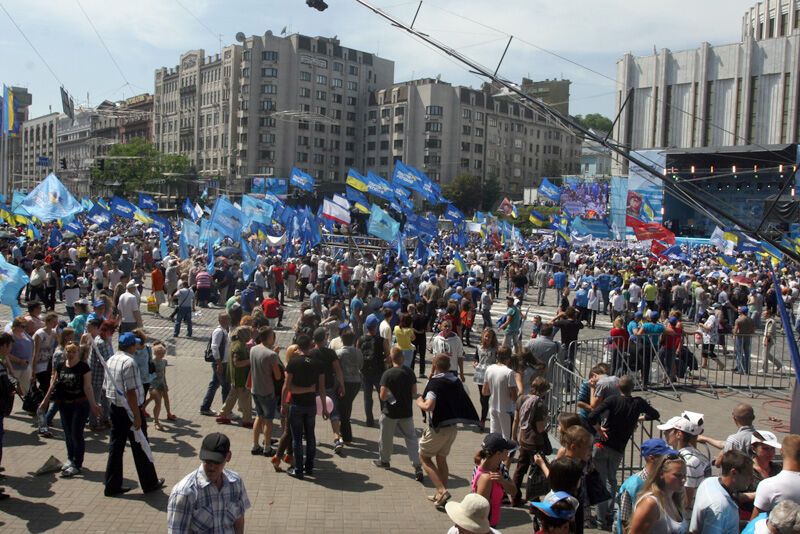 Битва митингов в Киеве: чей больше