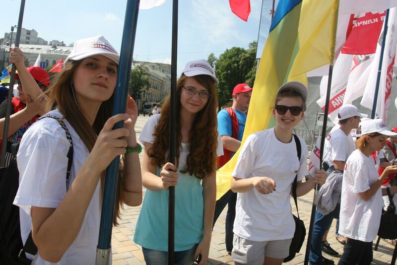 Битва митингов в Киеве: чей больше