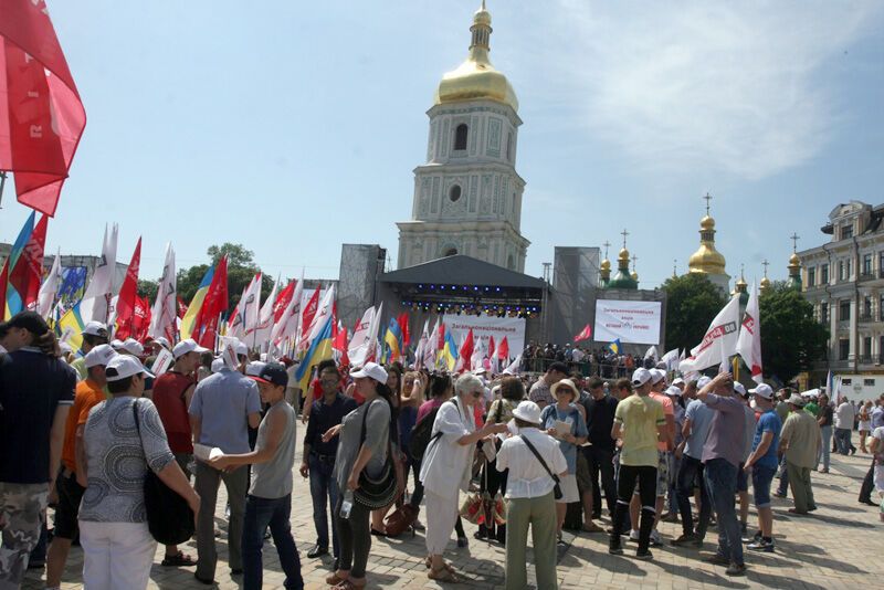 Битва митингов в Киеве: чей больше