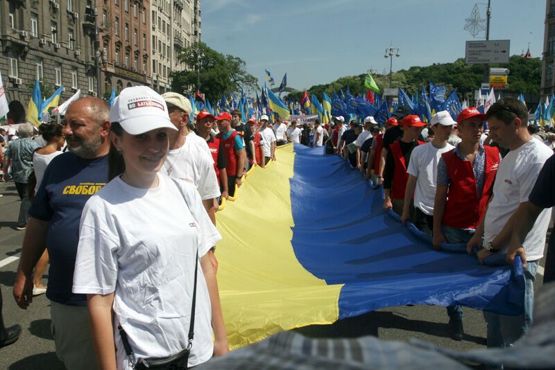 Битва мітингів у Києві: чий більше