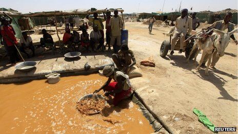 На золотодобывающей шахте в Судане завалило 60 человек