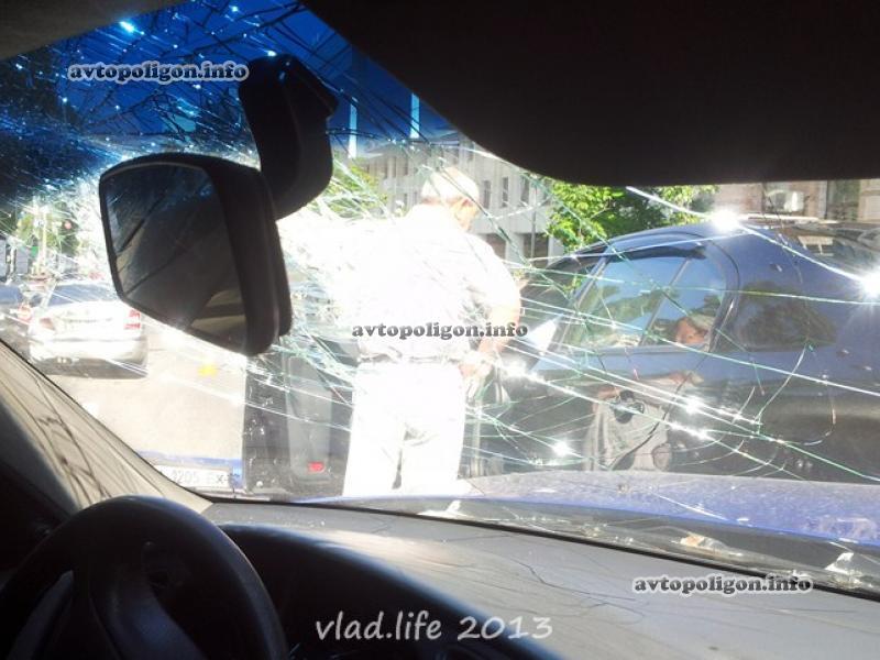 В Киеве Lanos разбил три Skoda Octavia: есть раненые