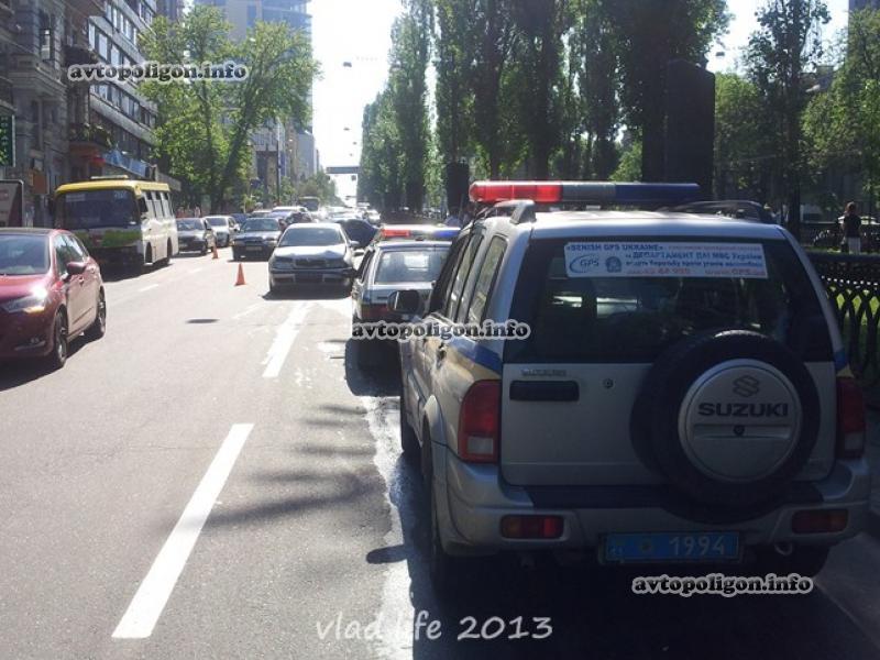 В Киеве Lanos разбил три Skoda Octavia: есть раненые