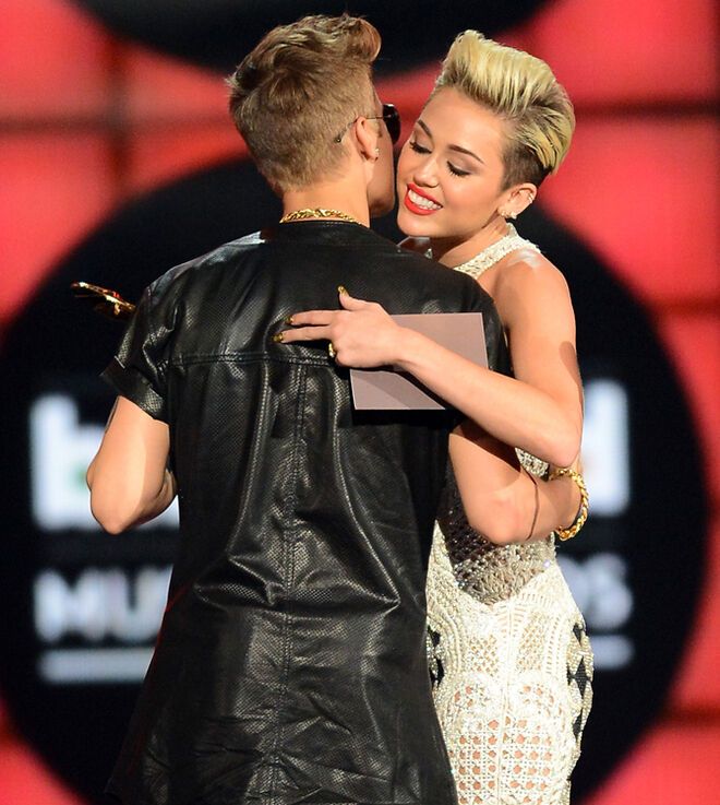 Звезды устроили грандиозное шоу на "Billboard Music Awards-2013"