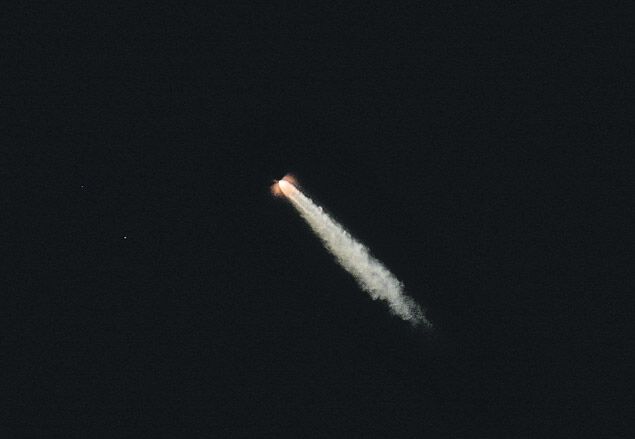 Возможно, туристы засняли испытательный полет ракеты Р-12, стартовавшей с полигона Капустин Яр.