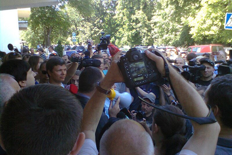 Журналісти мітингують під МВС