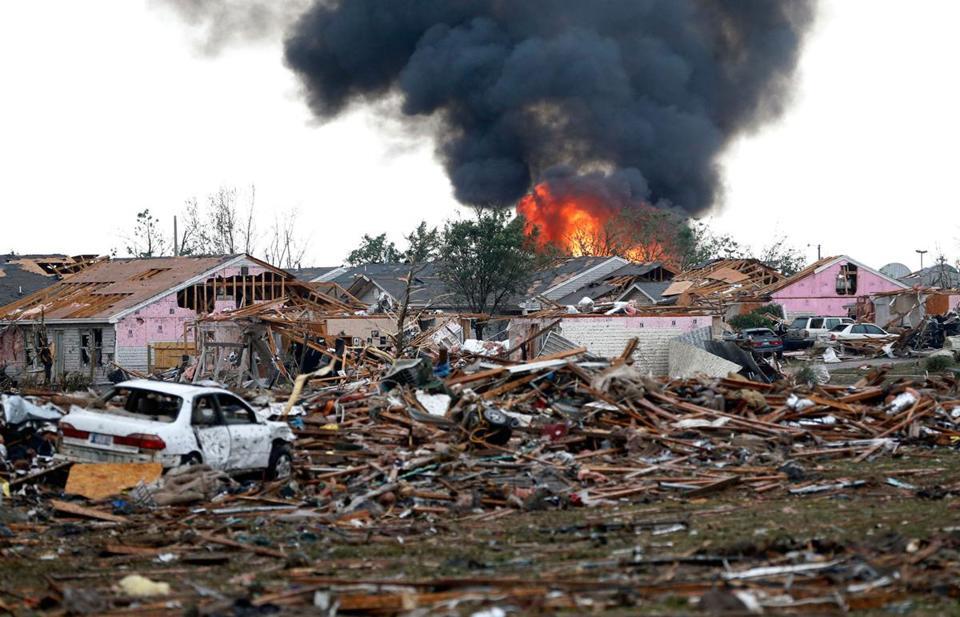 Торнадо в США зруйнував школу, загинули десятки дітей