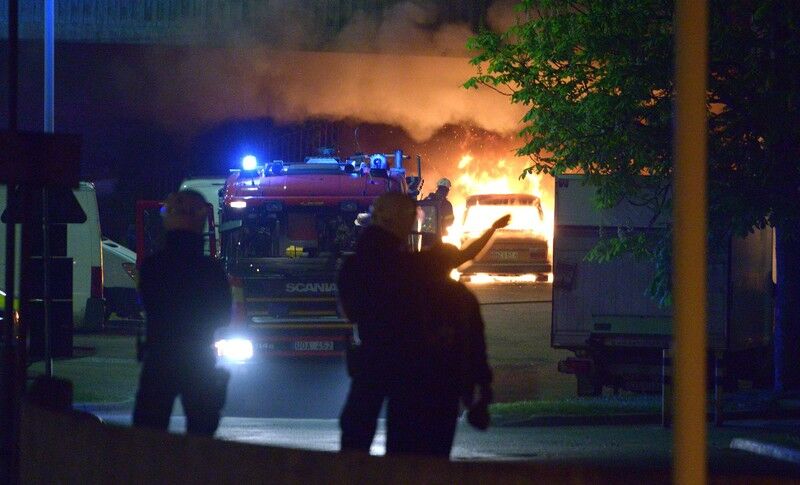 В Стокгольме третью ночь не прекращаются массовые беспорядки