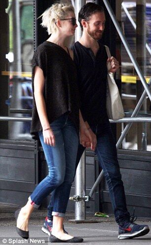 Энн Хэтэуэй притягивает детей