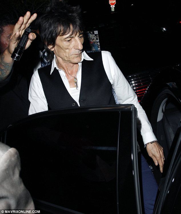 Джонни Депп познакомил Эмбер Херд с друзьями