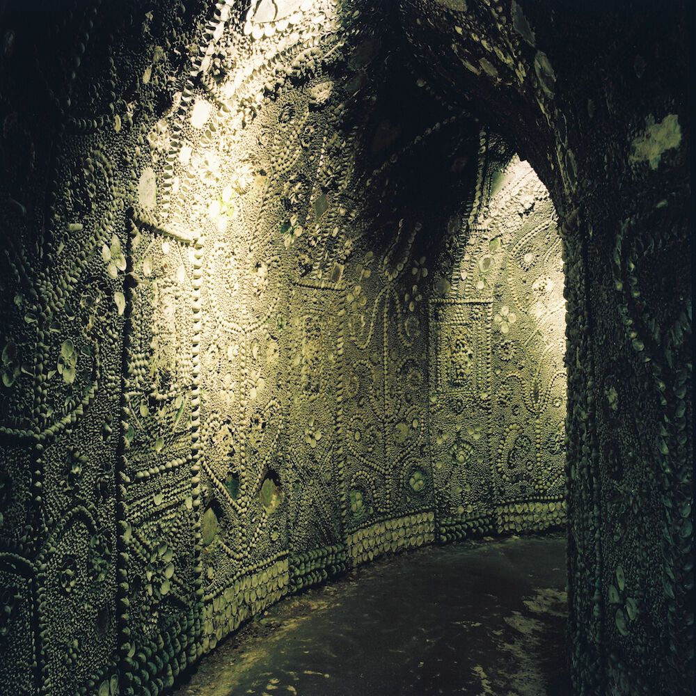 Загадка из глубины веков - грот из ракушек в городе Маргит