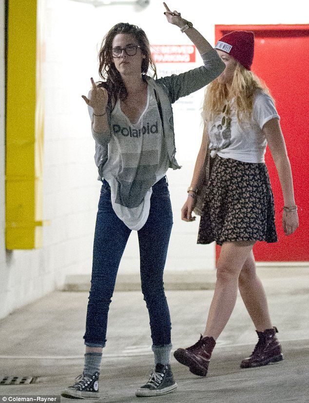 Немытая Кристен Стюарт тяжело переживает разрыв