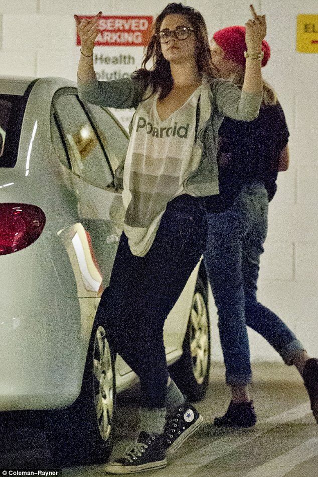 Немытая Кристен Стюарт тяжело переживает разрыв