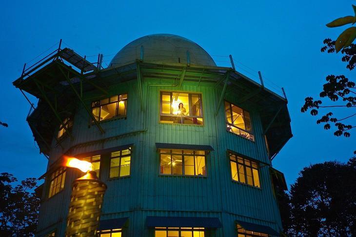 Отель в радарной башне