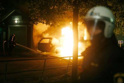 В Швеции ночные беспорядки вышли за пределы Стокгольма