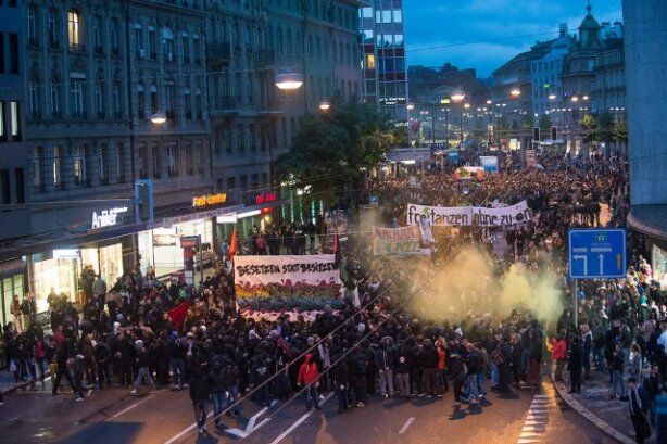 В Швейцарии техно-парад завершился беспорядками